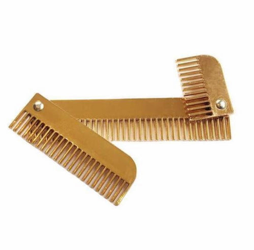 Sectioning comb Hairy pony