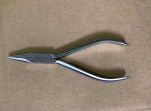 Tail pulling tool